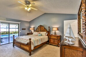 3 bedrooms, in-room safe, iron/ironing board, travel cot