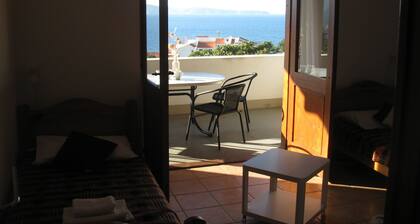 Apartmani Bako Komiza