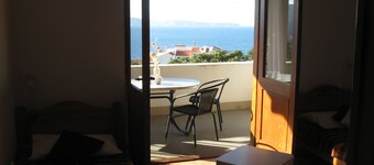 Apartmani Bako Komiza