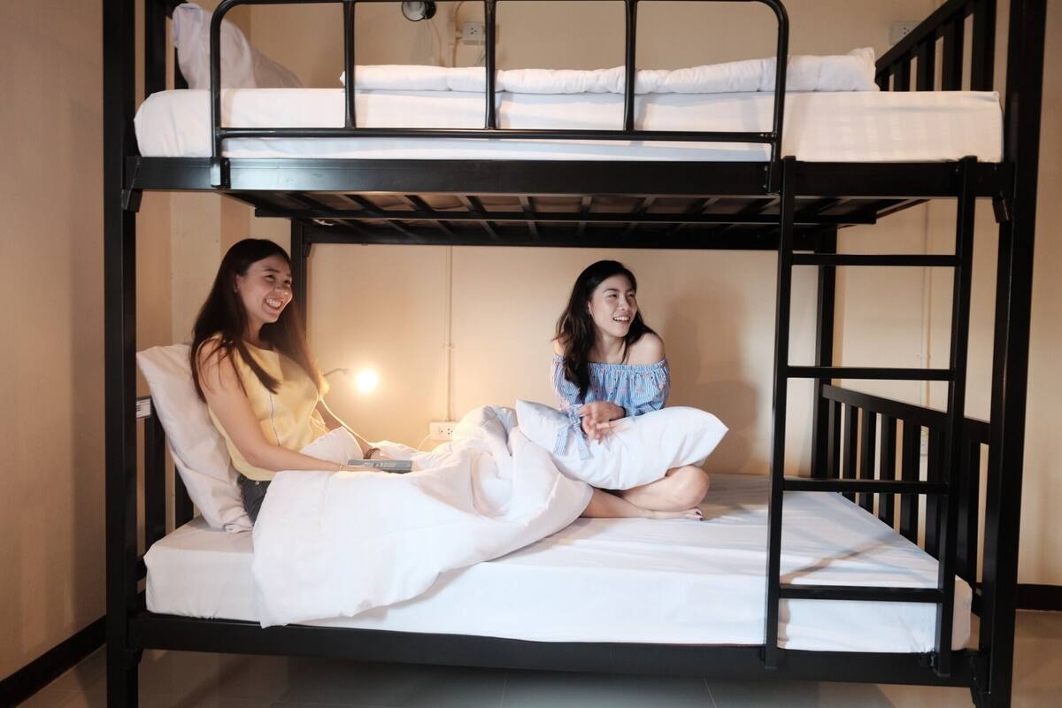 Bed in 4-Bed Female Dormitory Room | Gratis wi-fi och sängkläder