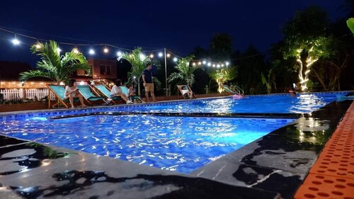 Ninh Binh Mountain Side Homestay & Cafe