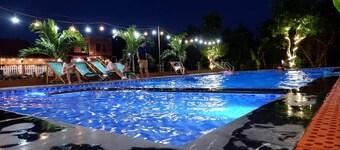 Ninh Bình Mountain Side Homestay & Cafe