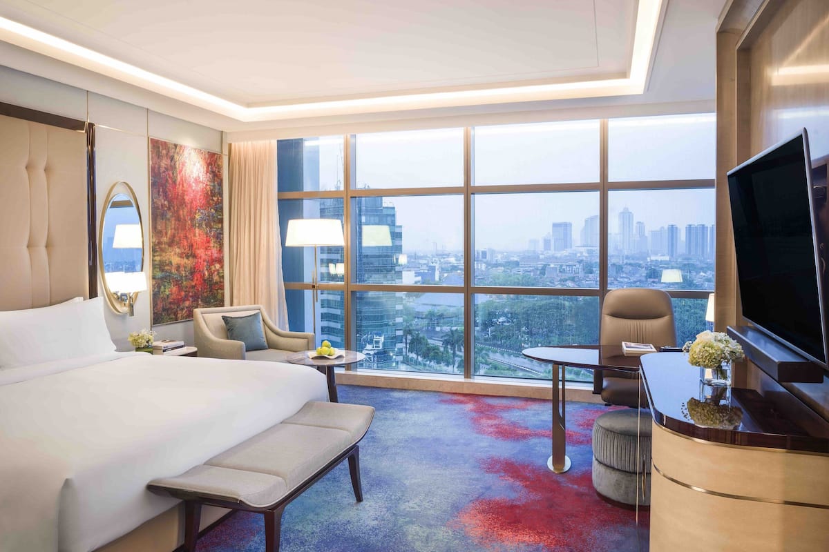 egyptian cotton sheets, premium bedding, down duvets, pillow-top beds