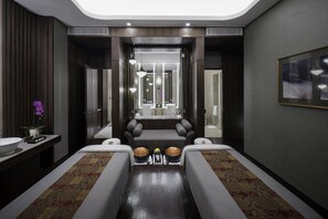 Behandlingsrum til par, kropsbehandlinger, aromaterapi, thai-massage
