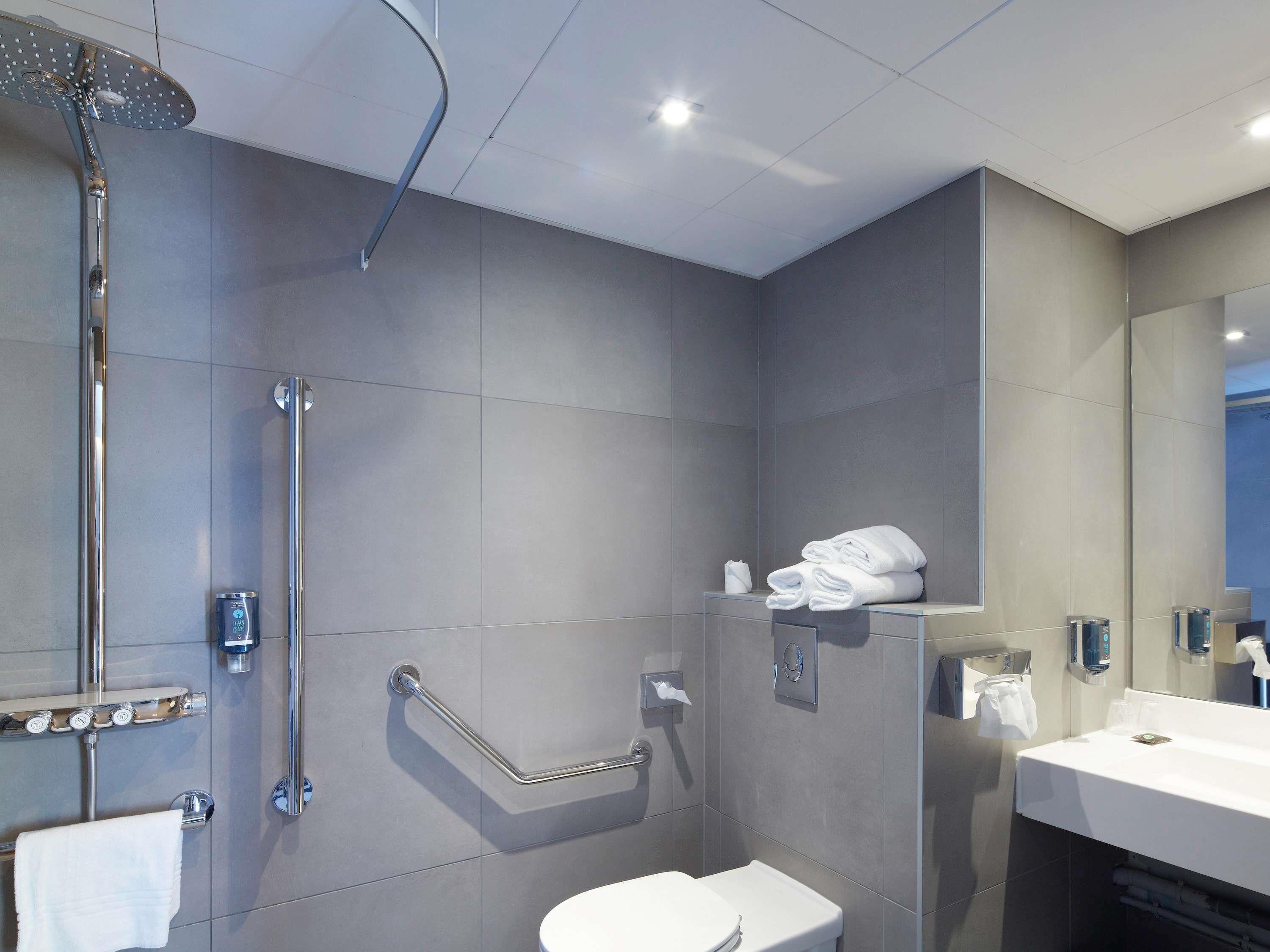 Superior Suite, 1 Queen Bed, Mobility Accessible | Premium bedding, minibar, in-room safe, blackout drapes
