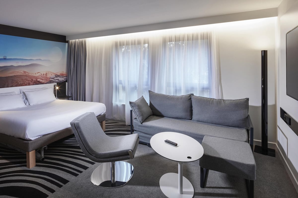 Premium bedding, minibar, in-room safe, blackout curtains