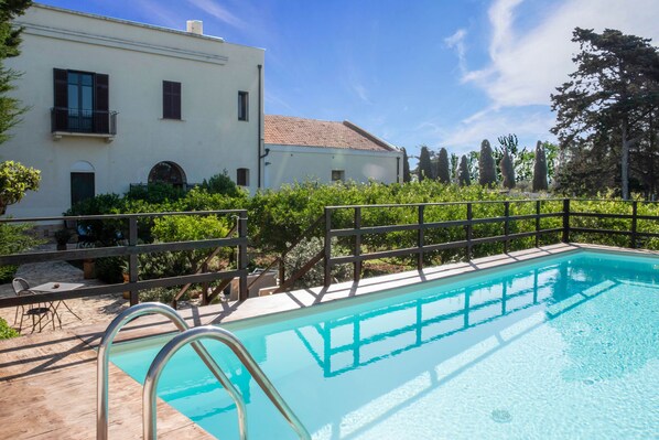 Outdoor pool, sun loungers