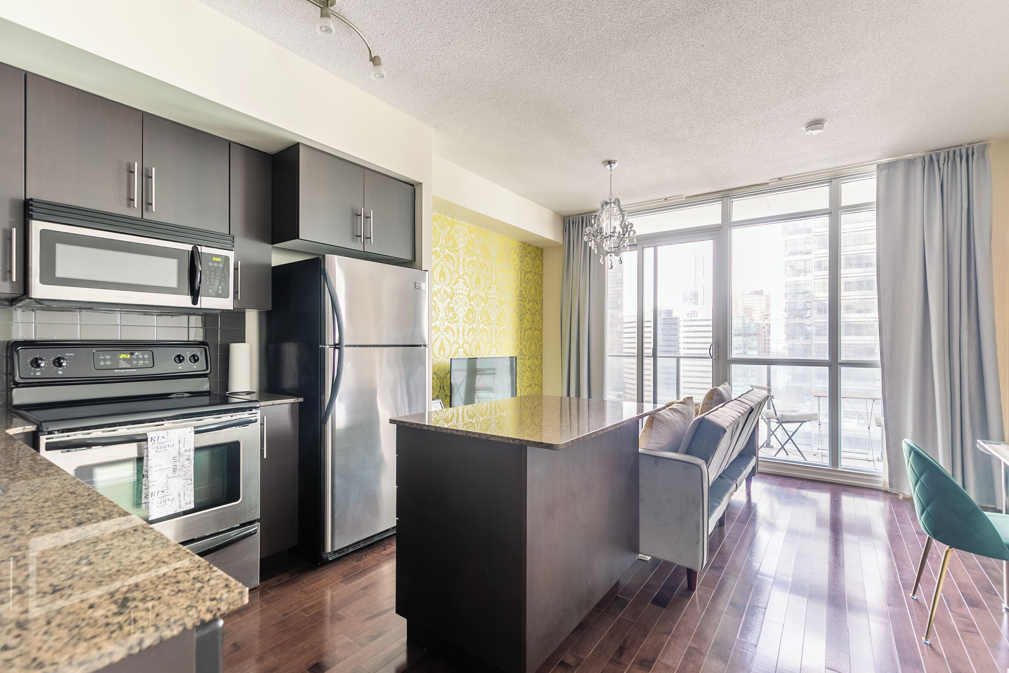 奢華公寓, 1 間臥室, 廚房, 城市景觀 | 私人廚房 | 大型冰箱、微波爐、烤箱、爐台