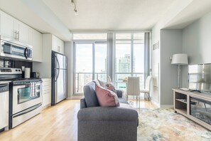 Living area - Maple Leaf Square (Toronto)