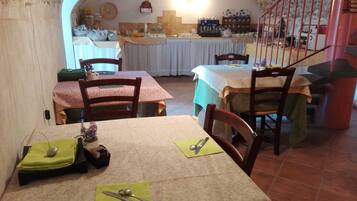 Colazione continentale inclusa, servita tutte le mattine