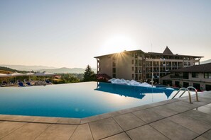 Indoor pool, 2 outdoor pools, sun loungers