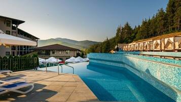 Indoor pool, 2 outdoor pools, sun loungers