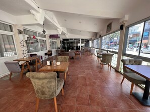 Televisión de pantalla plana