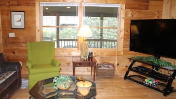 Cabin, 2 Bedrooms, 2 Bathrooms, Mountainside (No Hot Tub) | Bed sheets