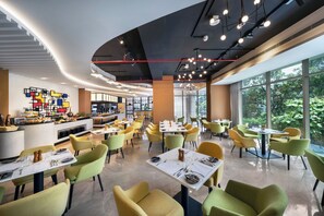 Restaurant - Hyatt Place Dhaka Uttara (Dhaka)