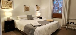 2 chambres, bureau, fer et planche à repasser, Wi-Fi gratuit