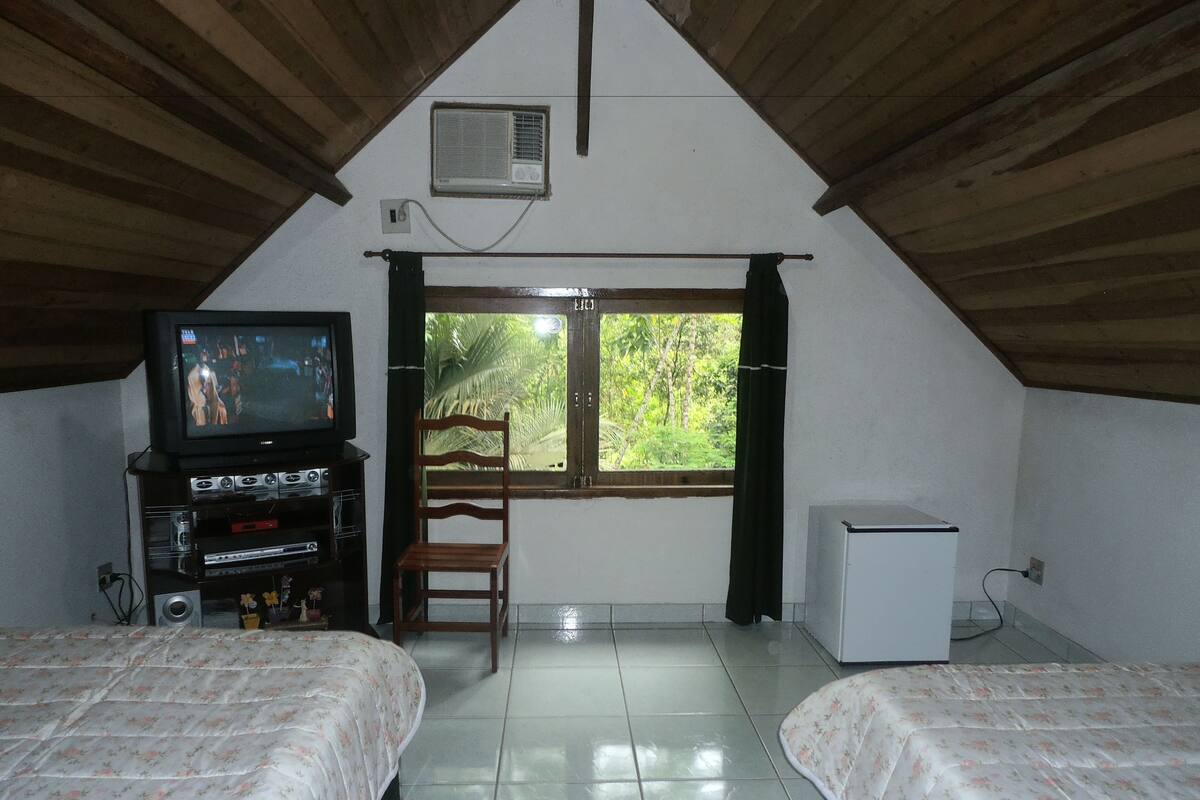 Chalet Deluxe | Tabla de planchar con plancha, wifi gratis y ropa de cama