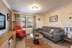 Smart TV, DVD player, books, video library - The Neuk | Stylish 2-Bed Coastal Apartment near Beaches, St Andrews & Golf (Cellardyke, Anstruther)