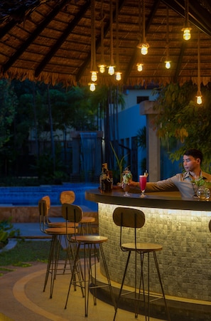 Poolbar