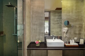 Unit with 1 bedroom | 욕실 샤워