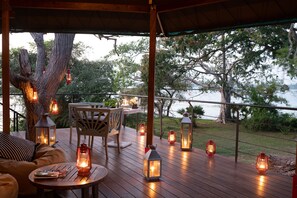 Luxury Suite | Lake view - Flameback Eco Lodge (Weerawila)