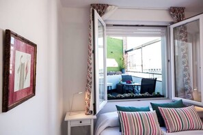 2 bedrooms, iron/ironing board, travel crib, Internet - Penthouse in the center next to the Espolón (Logroño)