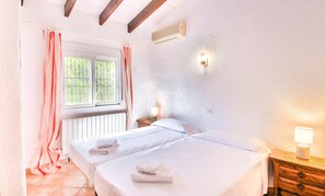 2 quartos, ferros/tábuas de passar roupa, Wi-Fi de cortesia