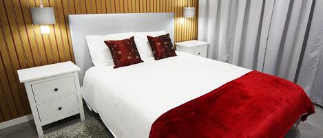 1 غرفة نوم ومكواة/لوح كي وواي فاي مجانًا وملاءات أسرّة