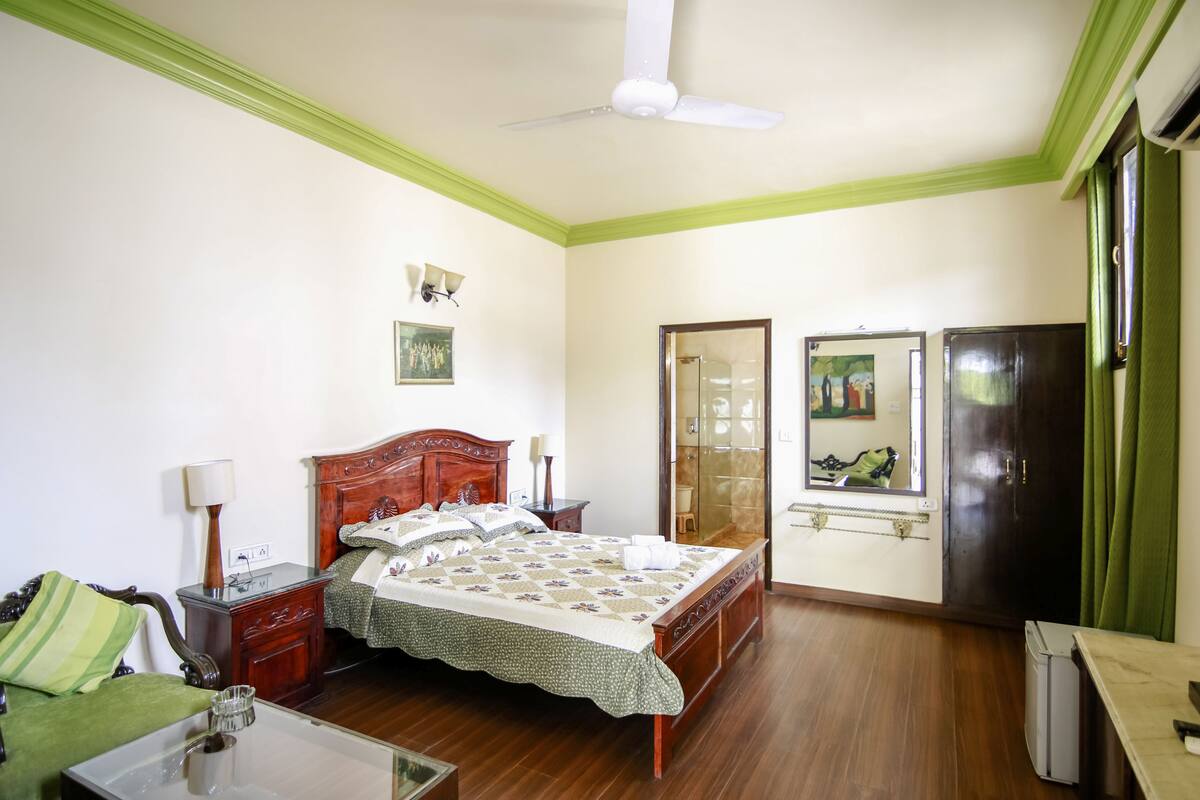 In-room safe, desk, iron/ironing board, rollaway beds