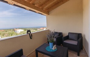 Property grounds - Gorgeous home in Peruski (Peruski)