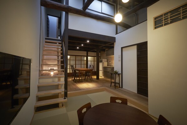 Private Vacation Home, Dog Friendly, Non Smoking | 3 bedrooms, free WiFi - Nishijinkita-ajisai (Kyoto)