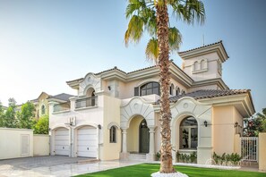 Exterior - Dream Inn Dubai-Palm Island Retreat Villa (Dubai)