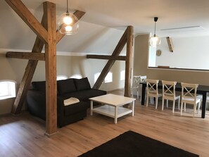 Uklassifisert bilde, 3 av 8, knapp