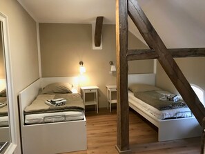 Uklassifisert bilde, 4 av 8, knapp