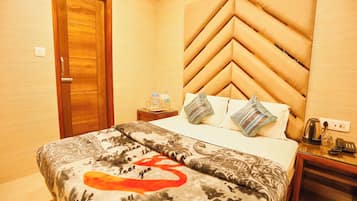 1 bedroom, in-room safe, desk, free WiFi