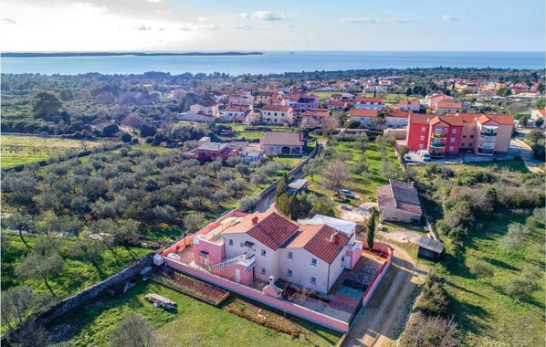 Aerial view - Nice apartment in Peroj with WiFi (Peroj)