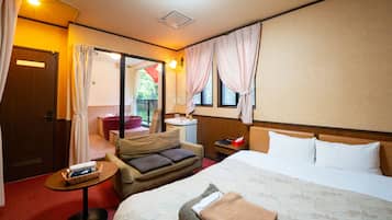 Double Room with Private Open-air Bath, Smoking | Soundproofing, bed sheets