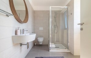 Bathtub