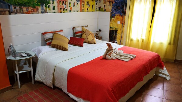 City-Studio, 1 Doppelbett, Küche, Stadtblick (Calle Portilla 9)