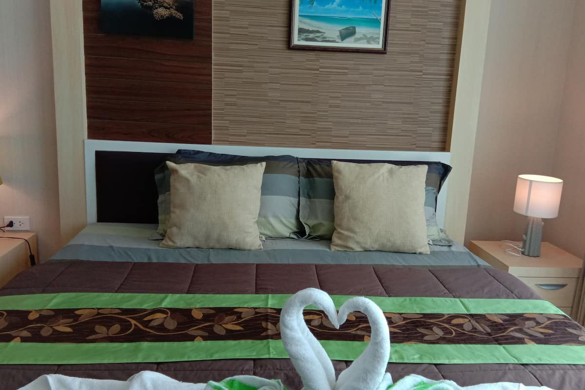 Apartamento exclusivo, cozinha americana, no canto | Escrivaninha, quartos à prova de som, Wi-Fi de cortesia