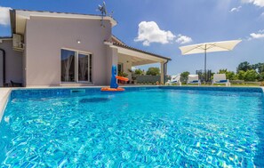 Pool - Lovely home in Cetinici (Cetinici)