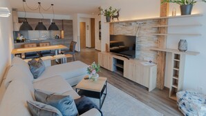 Living area - SR, Top 6 - Ap. 67m² mit 2 SZ, Terrasse 29 m² (Zell am See)