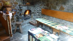 Unclassified image, 4 of 23, button - Hotel Rural La Pista (Cangas del Narcea)
