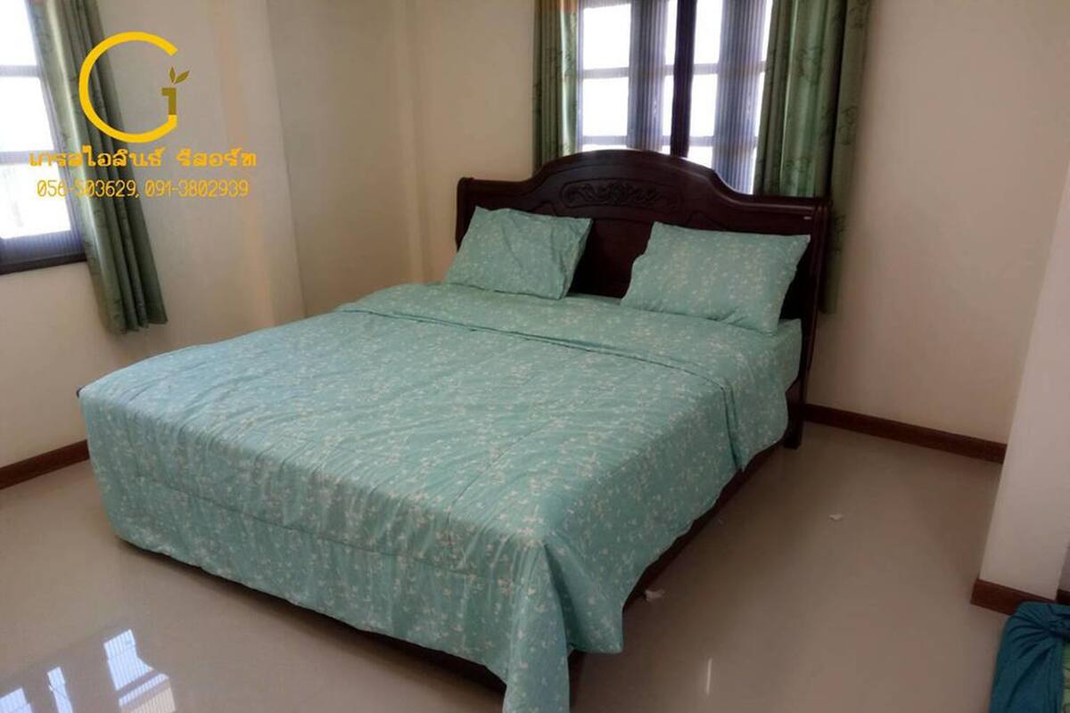 3 Bedrooms House | Rollaway beds, free WiFi