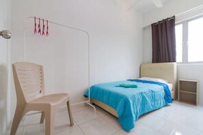 3-Bedroom Apartment | Iron/ironing board, rollaway beds, free WiFi