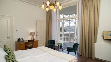 Doppia Deluxe, 2 camere da letto, balcone, vista giardino | Una cassaforte in camera, una scrivania, ferro/asse da stiro