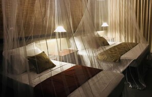 Phòng dành cho gia đình, quang cảnh vườn, khu vực vườn | 1 phòng ngủ, két bảo mật tại phòng, bàn, bàn ủi/dụng cụ ủi quần áo 