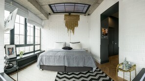 Camera panoramica, vista città | Biancheria da letto di alta qualità, una cassaforte in camera