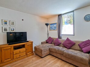 TV - 3-room apartment in Flaine, 6 people, modern and comfortable (Flaine)