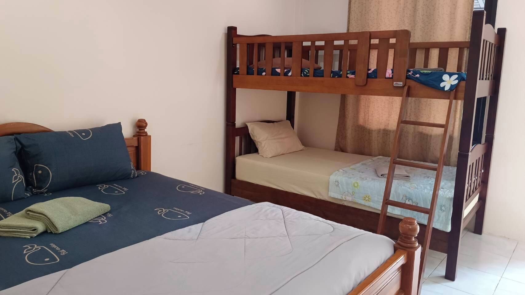 Family Room | Free WiFi